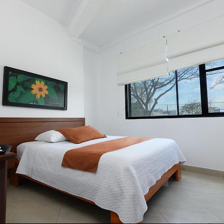 Hotel Castell - Cerca Del Aeropuerto Guayaquil Eksteriør bilde