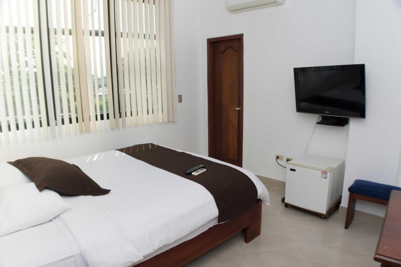 Hotel Castell - Cerca Del Aeropuerto Guayaquil Eksteriør bilde